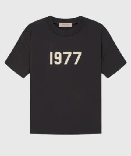 Essentials 1977 Schwarz T Shirt (3)